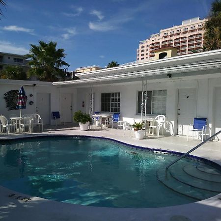 Tropical Sky Ranch Motel Clearwater Beach Esterno foto