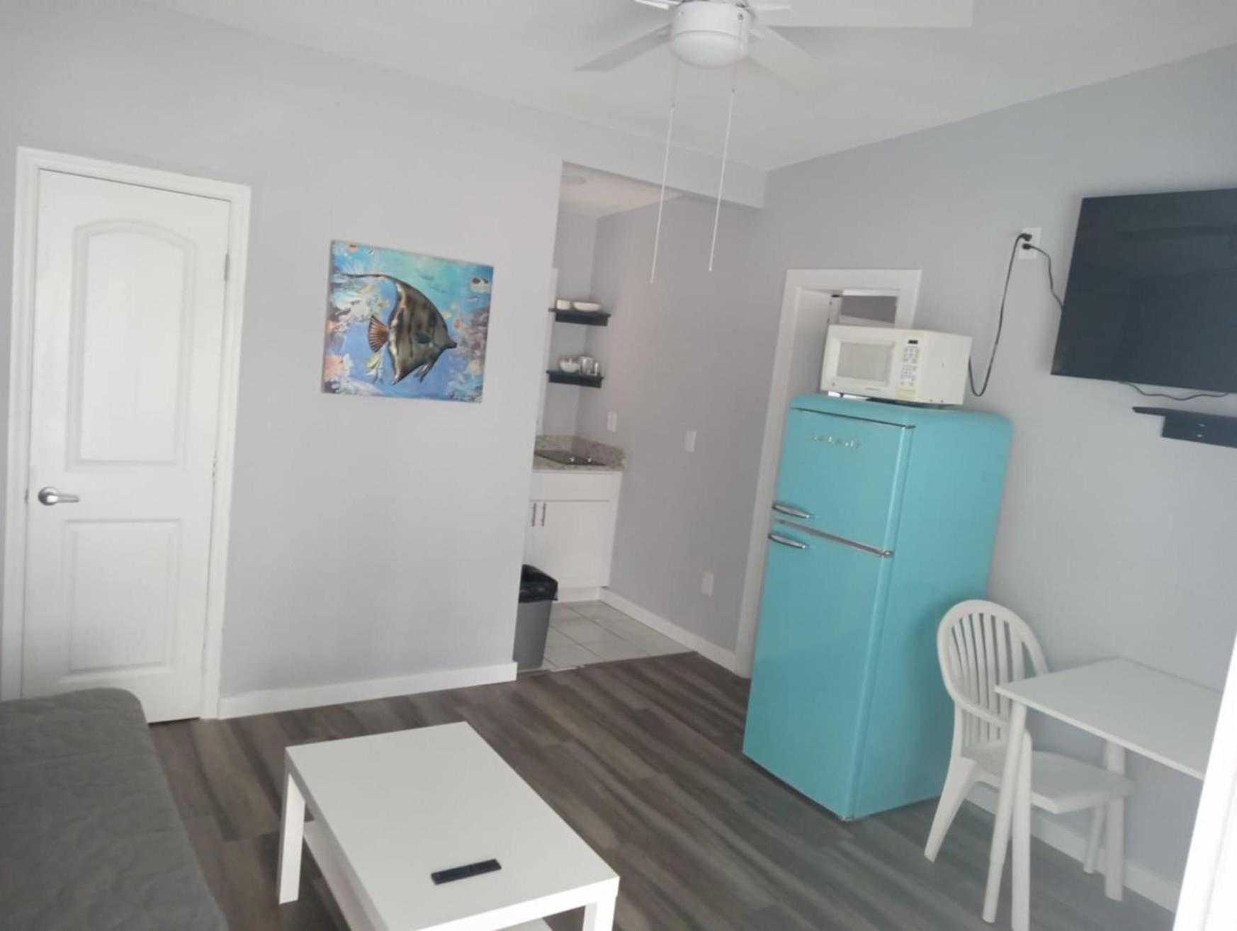 Tropical Sky Ranch Motel Clearwater Beach Esterno foto